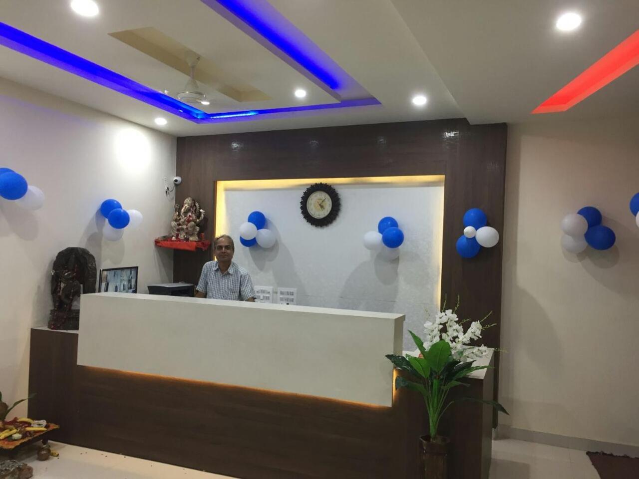 Oyo 60976 Hotel Shree Ji Morena Zewnętrze zdjęcie