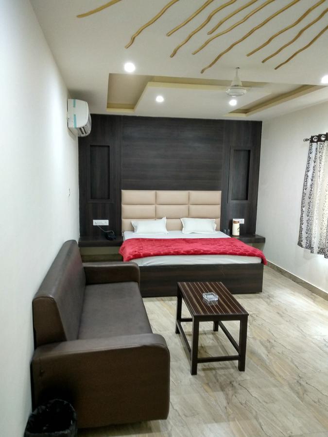 Oyo 60976 Hotel Shree Ji Morena Zewnętrze zdjęcie