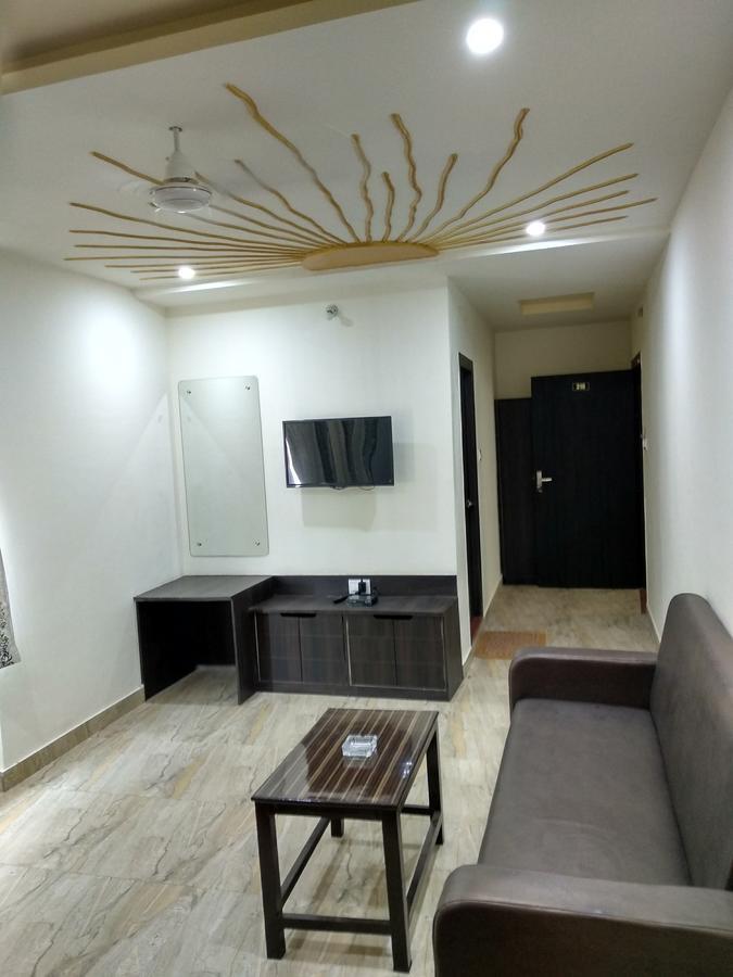 Oyo 60976 Hotel Shree Ji Morena Zewnętrze zdjęcie